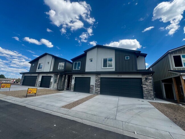 Photo - New Construction 3 Bedroom Townhome in University Park