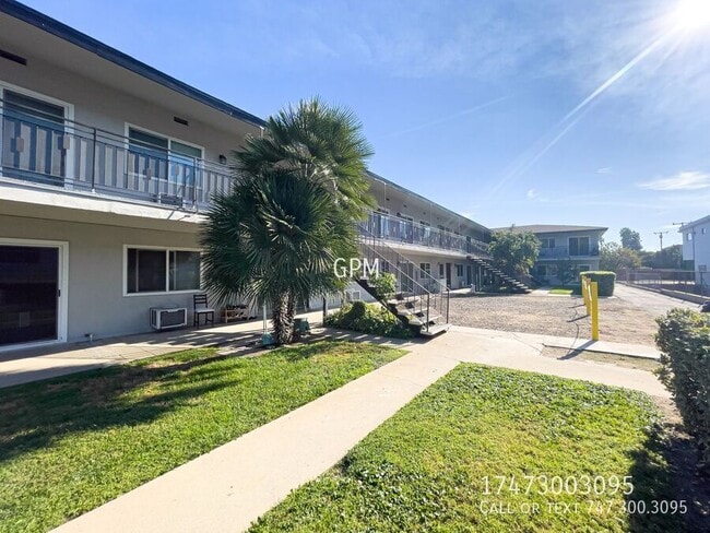 Building Photo - 514 W Huntington Dr Unit E