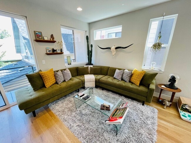 Photo - 3816 Zenobia St