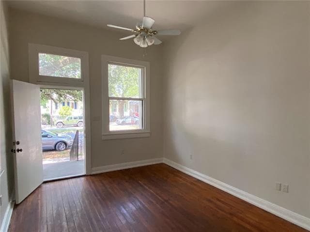 Photo - 4040 Banks St