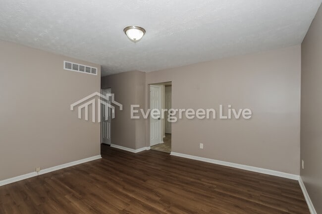 Photo - 2027 Highland Ave