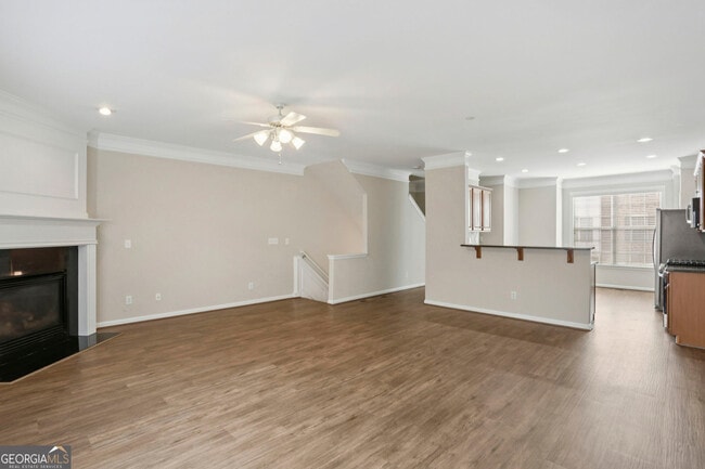 Photo - 642 Bernay Way