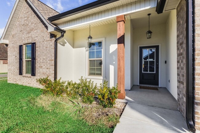 Photo - 104 Claystone Rd