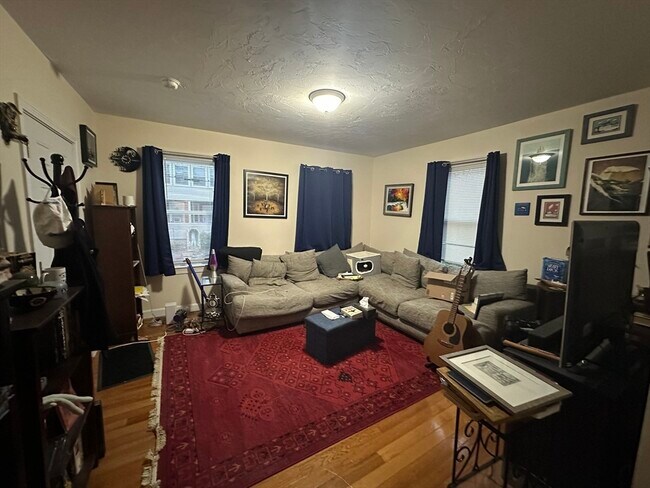 Photo - 194 Adams St