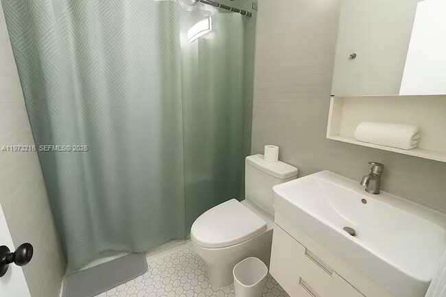 Photo - 3025 Indian Creek Dr Unidad 209