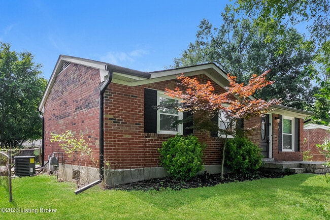 Photo - 7415 Hallmark Dr