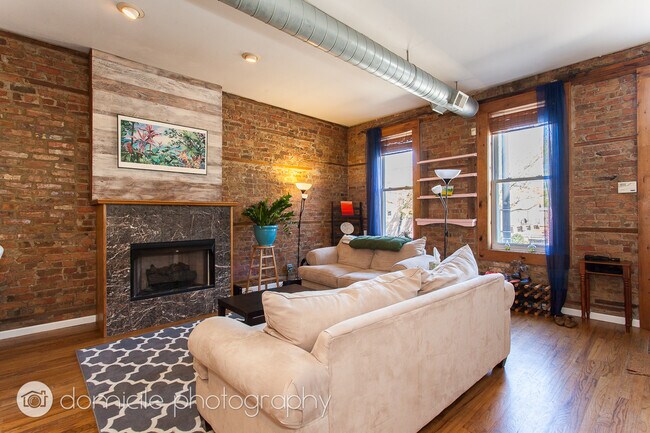 Photo - 1817 W Armitage Ave Unidad 2 Rental