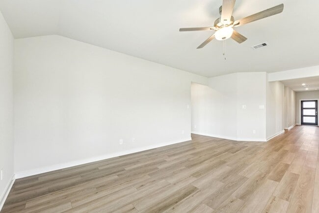 Photo - 5503 Bowquiver Ln