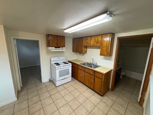 Photo - 1143 NW 31st St Unidad 2