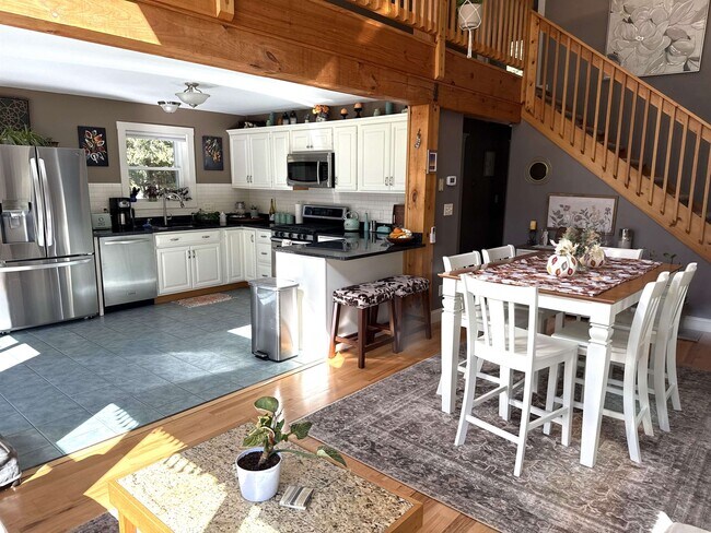 Photo - 57 Meetinghouse Rd