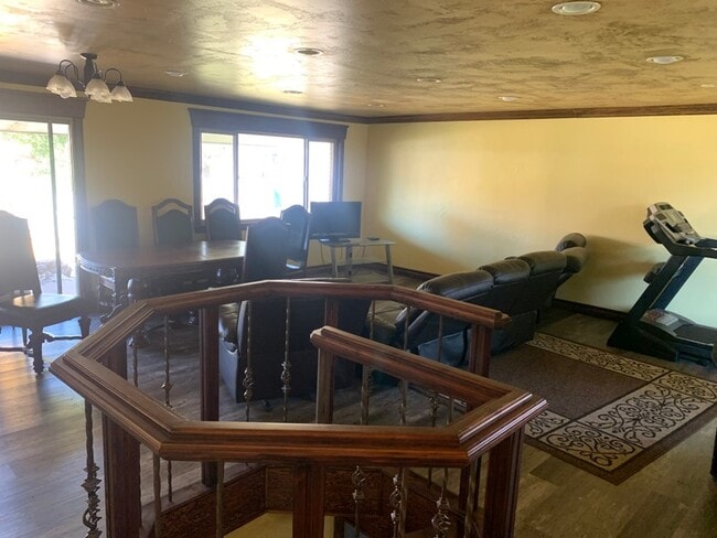 Photo - 236 S 800 E