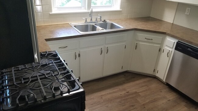 Photo - 3014 Magnolia Ave