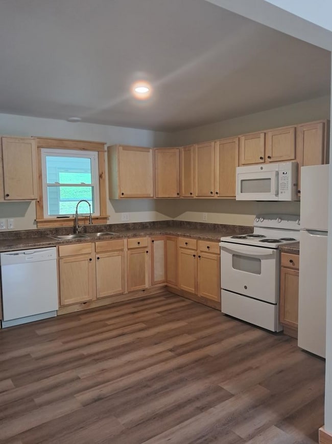 Building Photo - 315 #3 Sulphur Springs Rd Rental