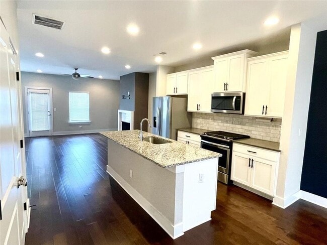 Photo - 3796 Oxford Cir