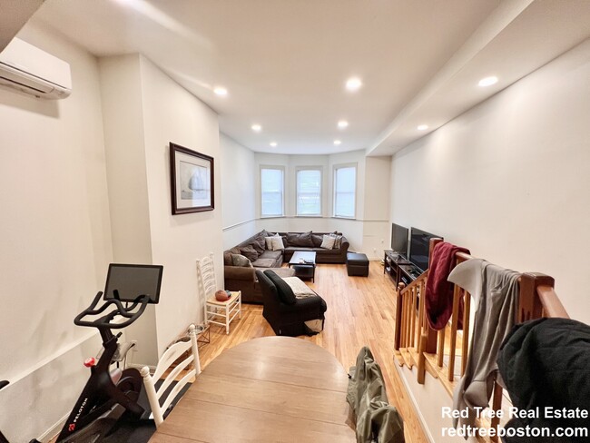 Photo - 143 L St Unit #1