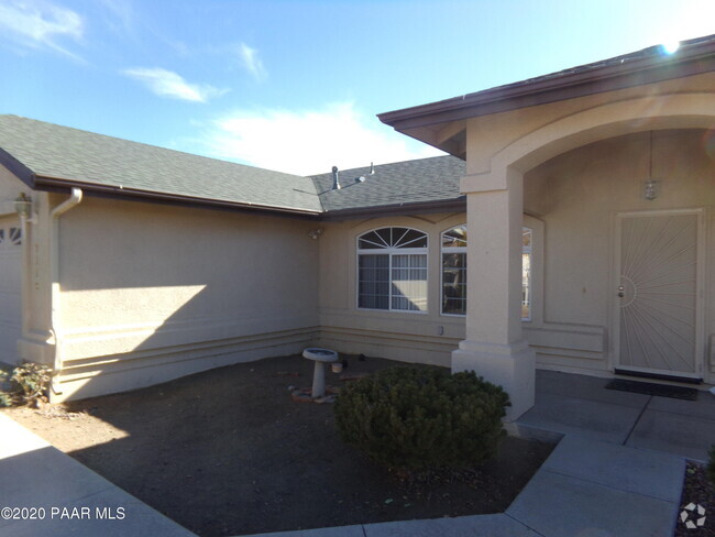 Building Photo - 7115 E Thrush Ln Rental