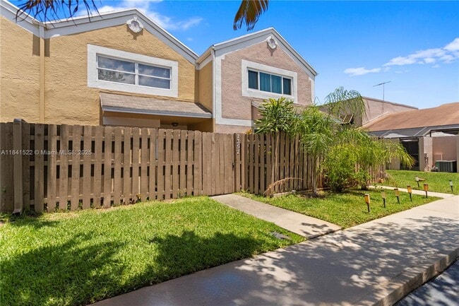 Building Photo - 1357 NW 123rd Ave Rental