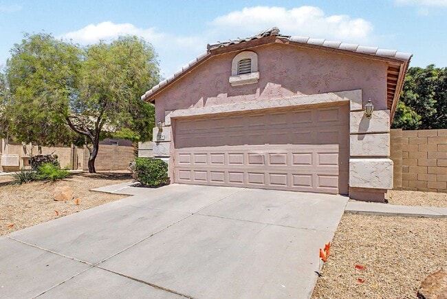 Photo - 1917 N 110th Ave