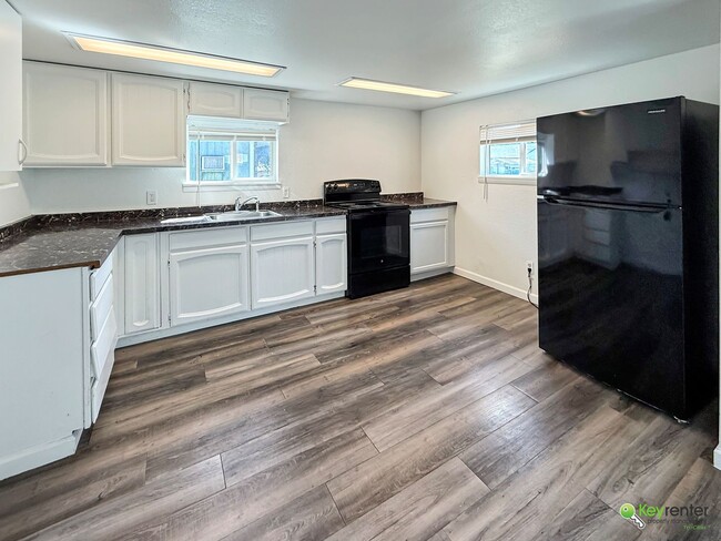 Photo - 1110 Potter Ave