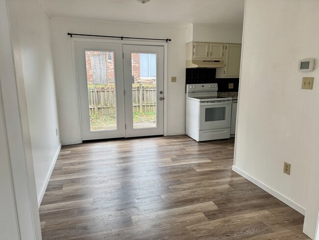 Photo - 23-6823 Linville Dr