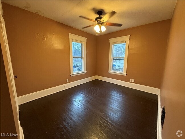 Building Photo - 4315 Clinton Ave Unit 4315 Rental