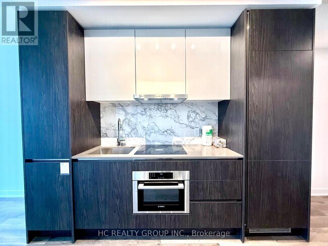 Photo - 180 Front St E Unité 2015