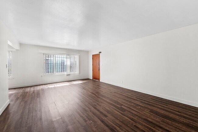 Photo - 10618 Crenshaw Blvd Unit 3