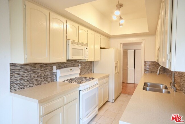 Photo - 11737 Darlington Ave Unidad 205 Rental