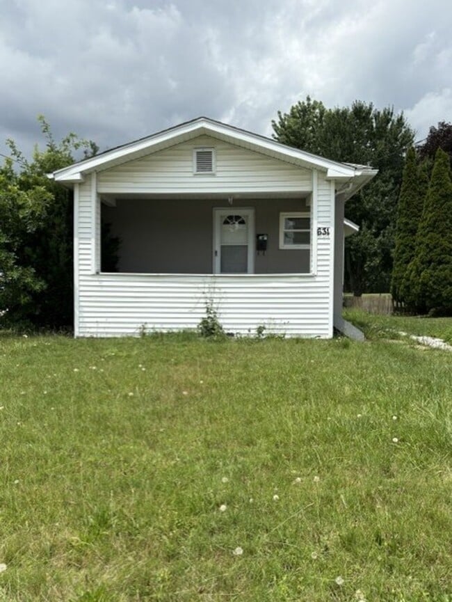 Building Photo - Affordable 1-Bedroom Home with Private Yard