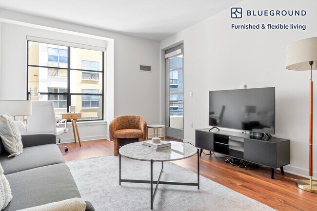Building Photo - 355 Berry St Rental