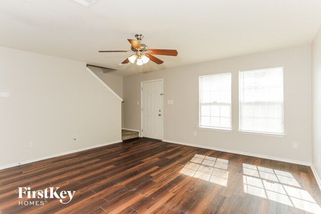 Photo - 6118 Veranda Way