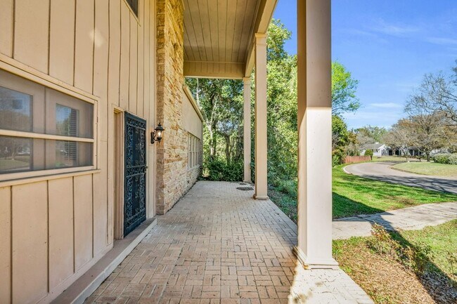 Photo - 1111 12th St N