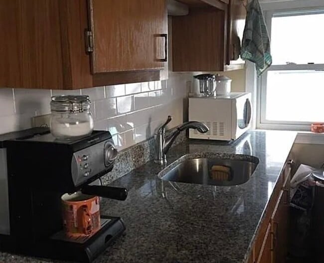 Photo - 35 Derby St Unit 3