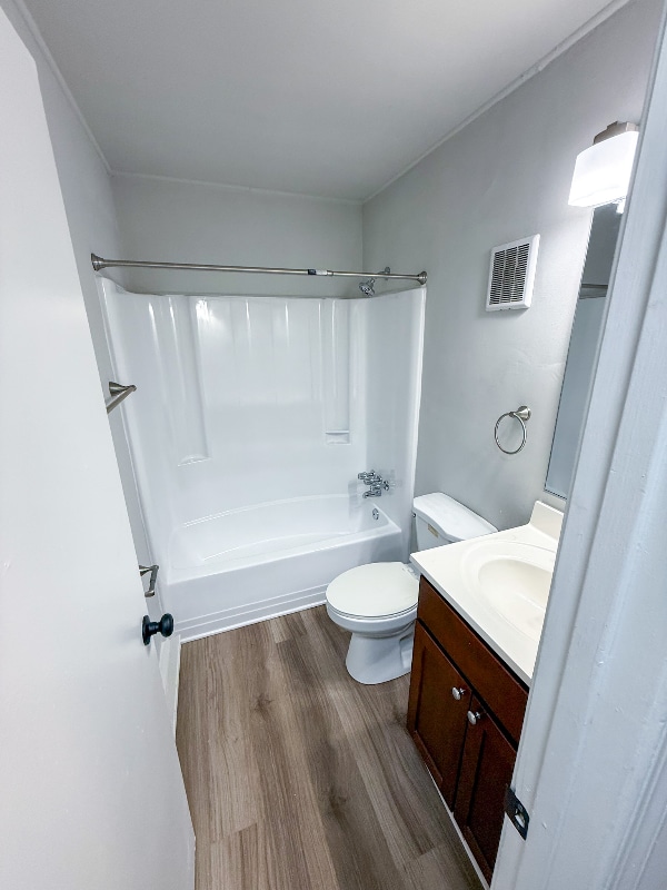 Photo - 717 Guy Ave Unidad B16