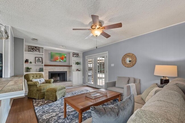 Photo - 1600 Cindy Ct