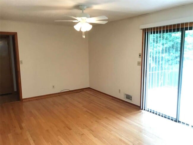 Photo - 1321 Mary Dale Dr SW