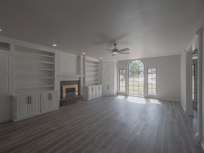 Photo - Large Private Oasis FOR RENT in Tuttle!