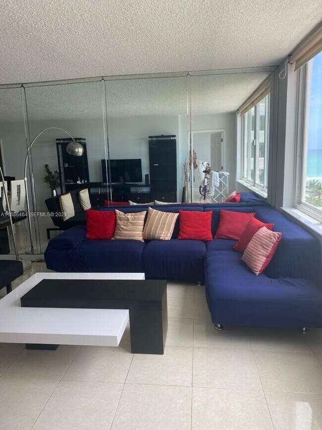 Photo - 5401 Collins Ave Unit 412