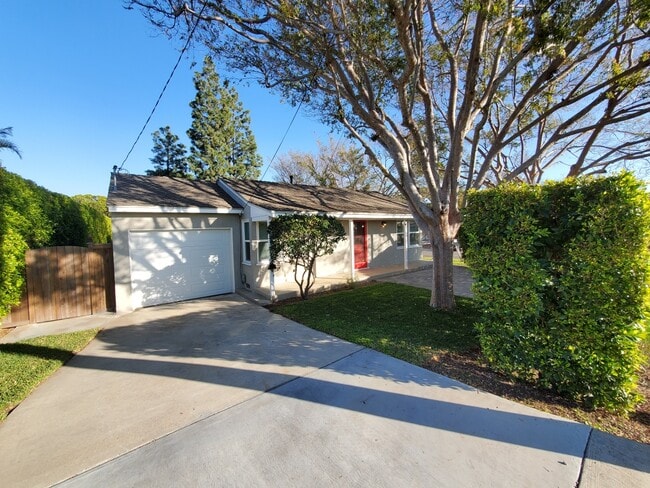 Photo - 10682 Center Dr Casa