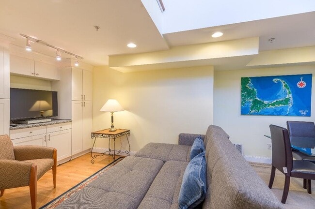 Photo - 76 Georgia St