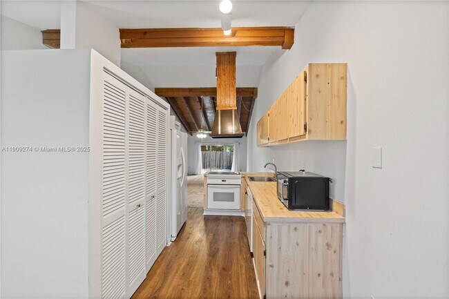 Photo - 2331 Dogwood Ct