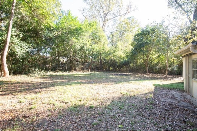 Photo - 135 Columbia Dr