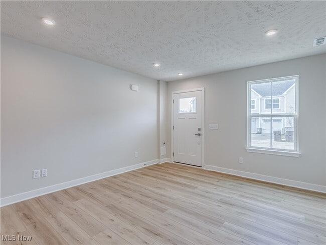 Photo - 1845 Shank Dr