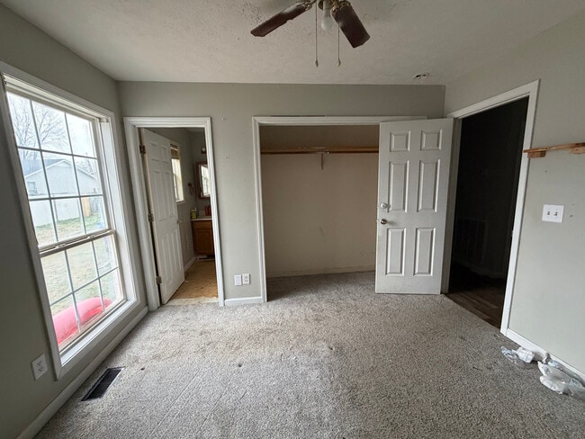 Photo - 1211 Redbud St