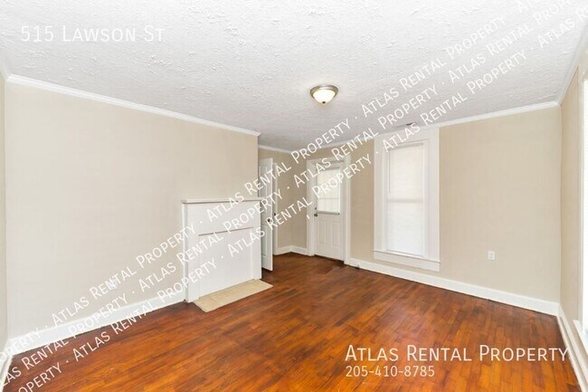 Photo - 515 Lawson St