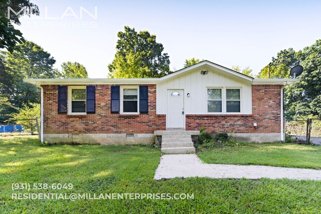 Building Photo - Open-Concept 3BR Home Near Fort Campbell