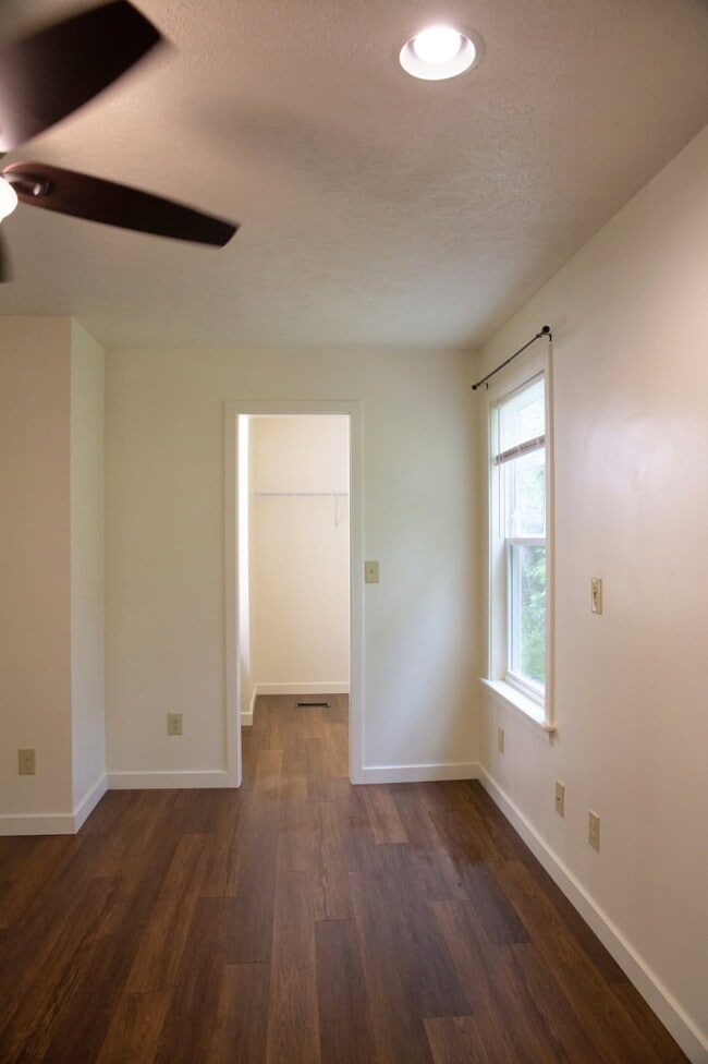 Photo - 204 Potomak Trail