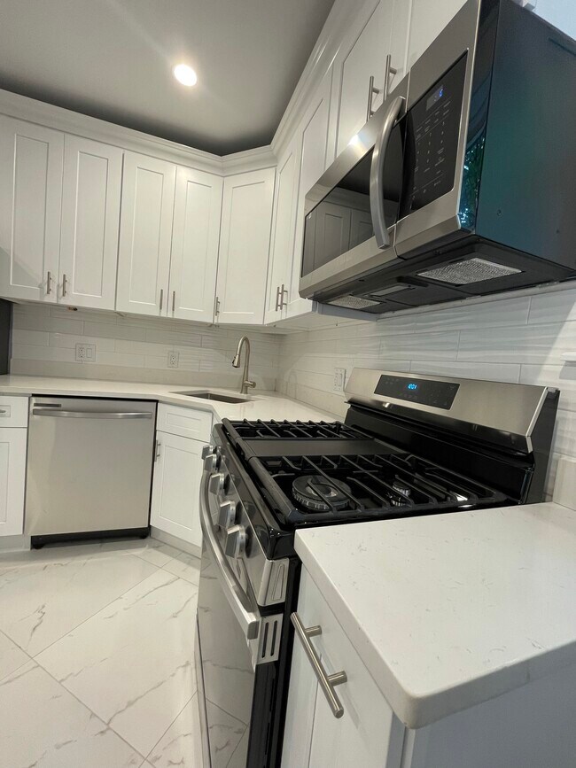 Photo - 35 Raymond Ave Unit X