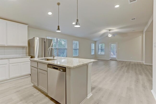 Photo - 3902 Crockett Ave