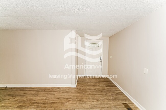 Photo - 800 Chester Ave